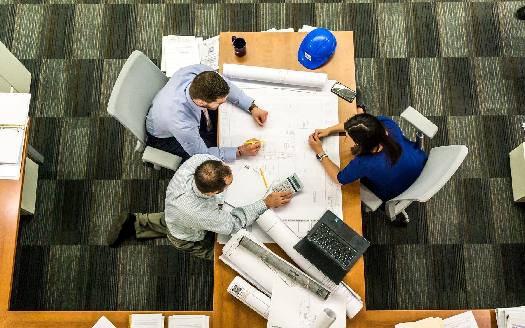 How to Boost Company Morale with Internal Brand Building