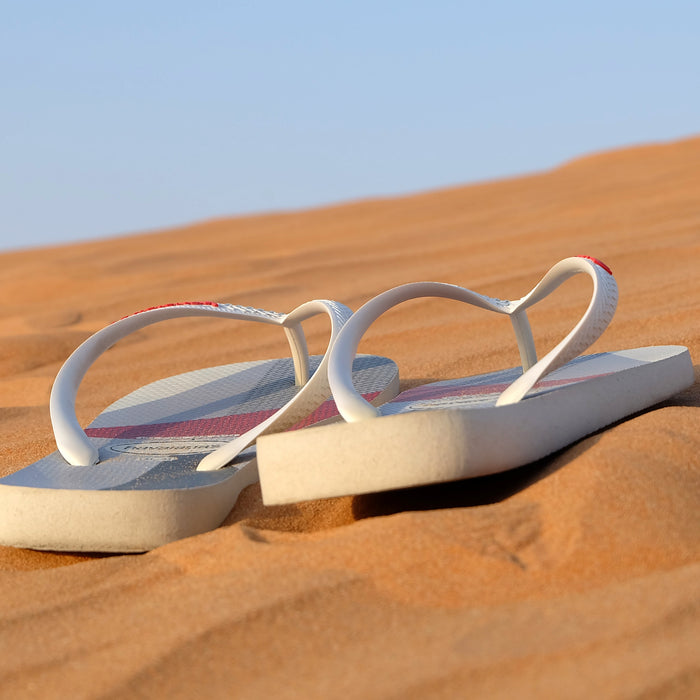 A Treat for Dancing Feet: Wholesale Flip Flops Are A Hit at Wedding Receptions